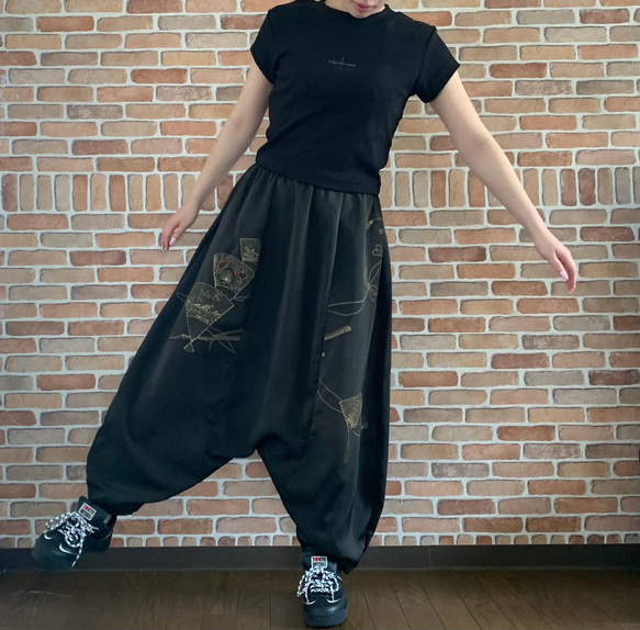 着物リメイク 扇柄チャコールグレー サルエルパンツ 正絹 着物リメイク 扇柄チャコールグレー サルエルパンツ 正絹