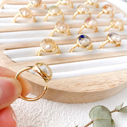 [生日石和淡水珍珠戒指] 戒指，天然石，最喜歡的顏色，最適合的一種尺寸，金色，生日禮物，禮物 第4張的照片