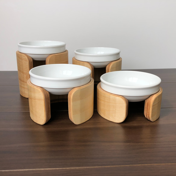 日本全国送料無料商品 特集 ペット用食器台・テーブル ホワイトとグリーン （ペット用食器の 食器・餌やり・水やり用品