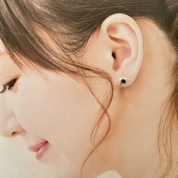 希少！カラーチェンジフローライトのスタッドピアス　サージカルステンレス316L 14枚目の画像