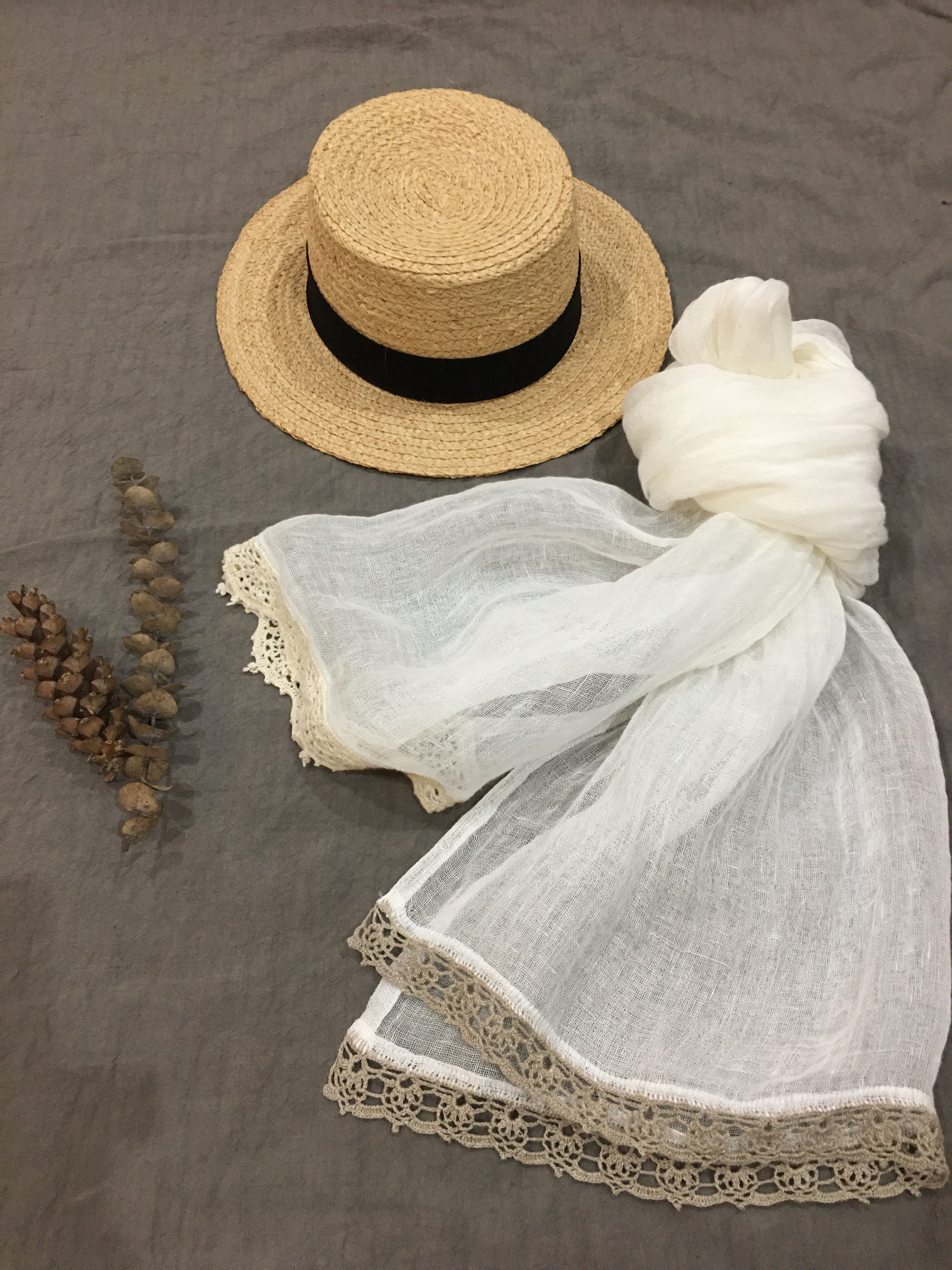 送料無料＊リネン100%シングルガーゼのストール＊ホワイト×２種のレース 7,632円