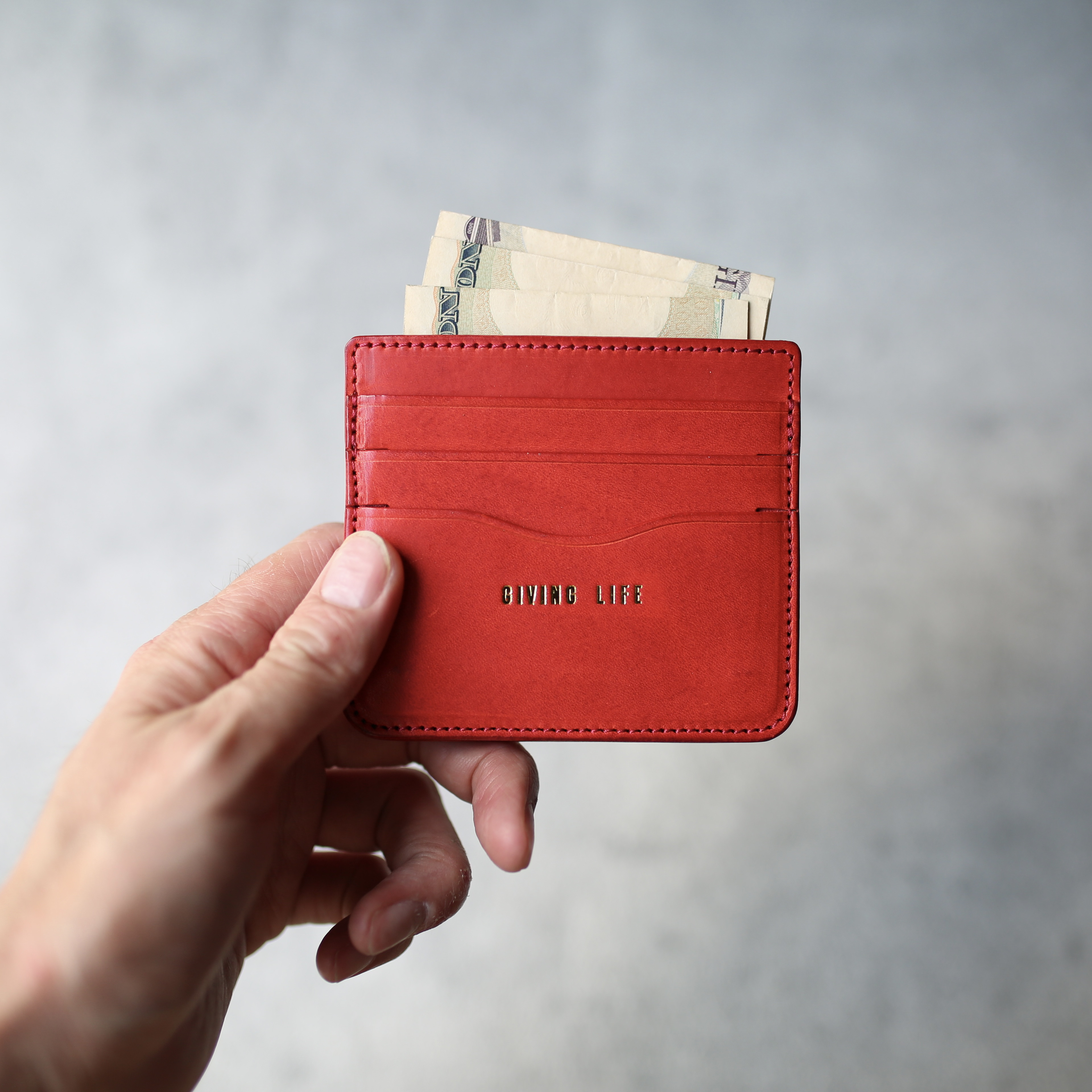 【名入れ 可】超薄型 コンパクト財布 "slice" レッド