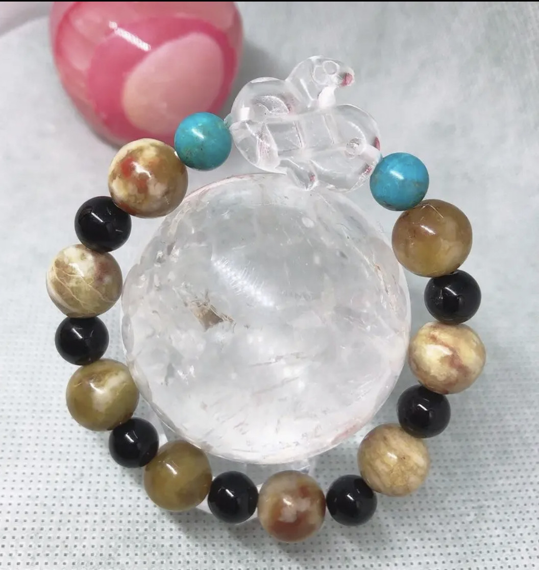 【生まれ変わって新しい自分へ】死と再生の新たなスタートブレスレット