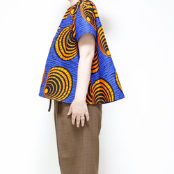 非洲印花上衣藍色系即使搭配喇叭褲搭配也◎ 第8張的照片
