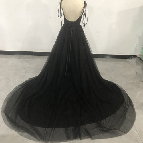 フォーマル/ドレスウエディングドレス 黒 キャミソール 背中見せ Vネック フィッシュテール 音楽