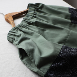 ラスト１　最終ＳＡＬＥ　７８cm　愉快なスカート　パッチワーク　ギャザースカート　上質コットン　バティック　Y17 9枚目の画像
