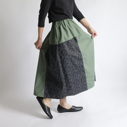 ラスト１　最終ＳＡＬＥ　７８cm　愉快なスカート　パッチワーク　ギャザースカート　上質コットン　バティック　Y17 3枚目の画像