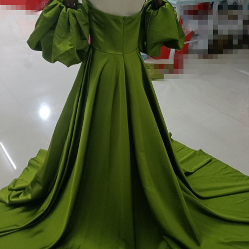 ウエディングドレス グリーン ベアトップ 取り外し袖 ファスナー 2次会  