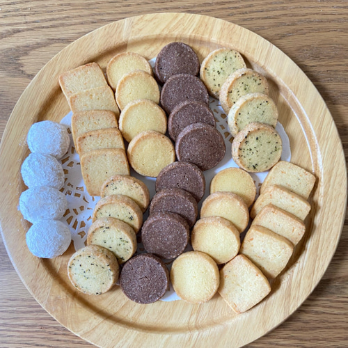 SAKU MOF定番クッキー缶 ORION クッキー サクモフ 通販 15790290