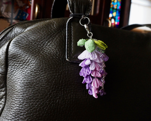 【2951】ぐで猫 オルゴナイト チャーム 天然石 キーホルダー 月 藤の花 5eefafe88d3417dd2bbd304e070946