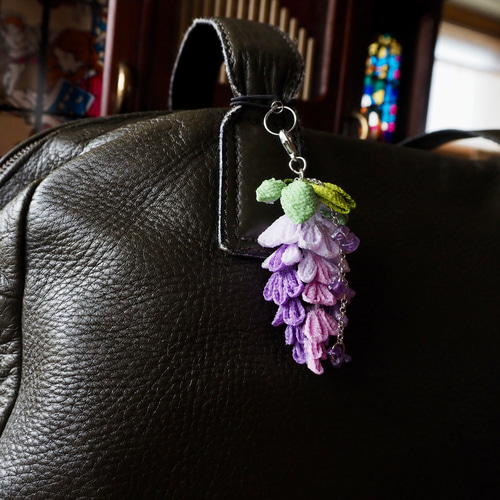 藤の花 キーホルダー アメジスト 天然石 マンガ 推し活 和風 ふじの花