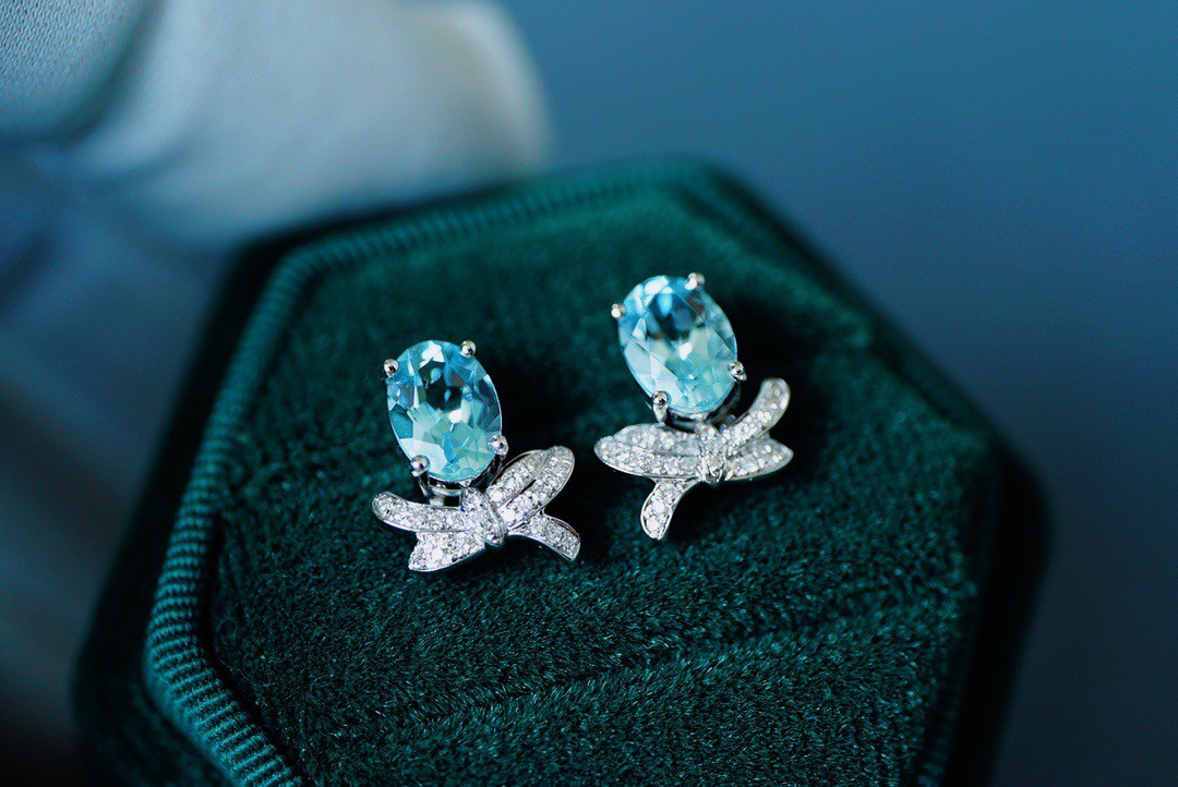 「夢」K18  天然アクアマリン　天然ダイヤモンド　和名藍玉　水宝玉 3月誕生石　幸福・富・聡明　リング