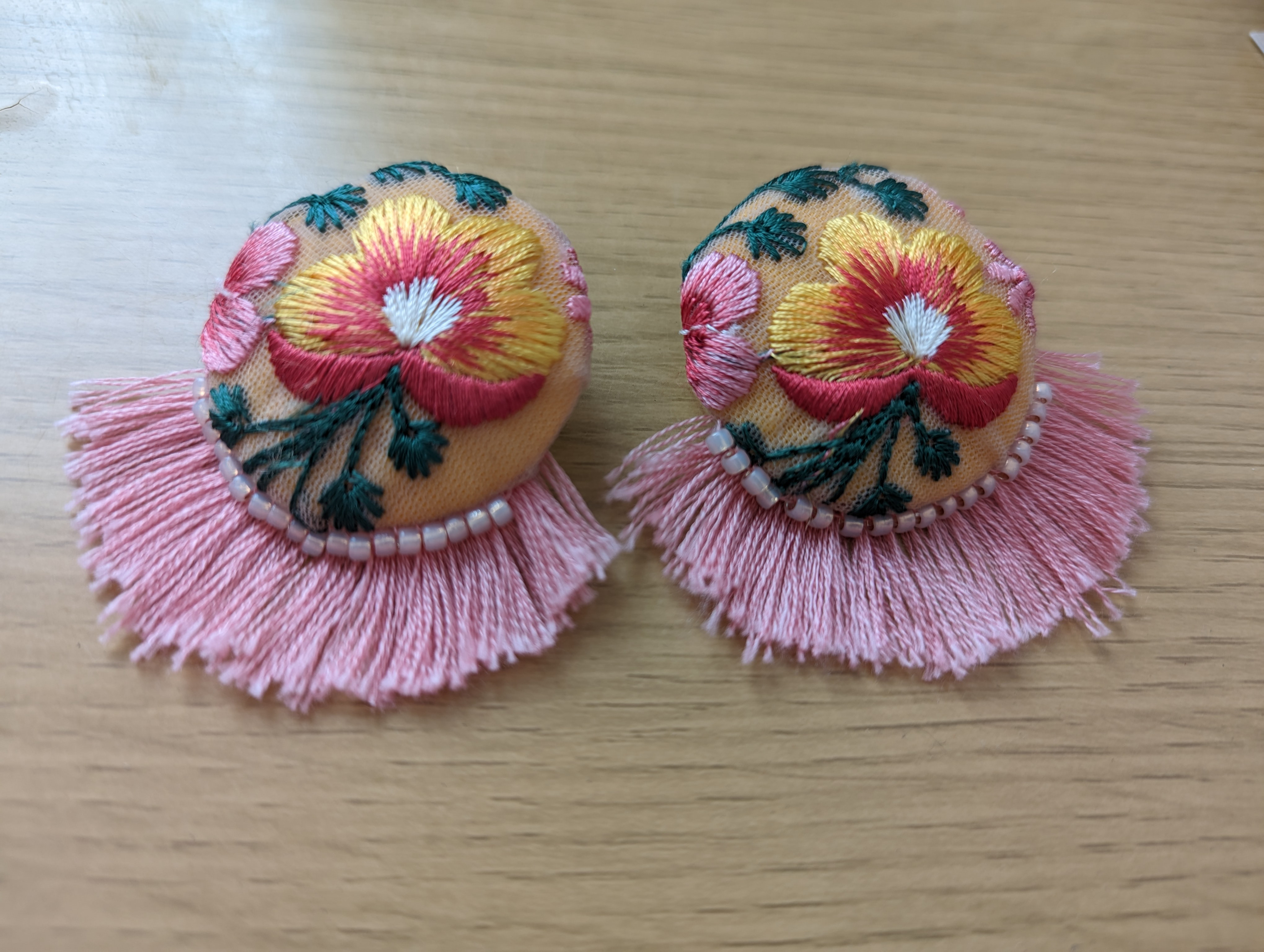 【受注後制作】春のお花  ポップピアス