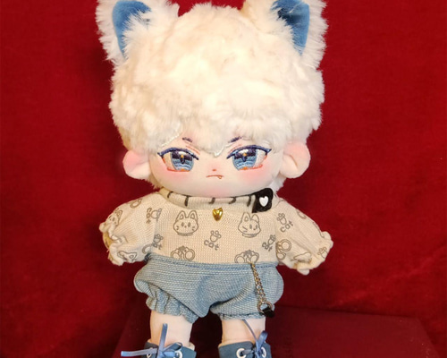 ホワイトぬいぐるみ 約20cm 耳付き 20cm ぬい服 うさ耳 パーカー ホワイト うさぎ ぬいぐるみz2