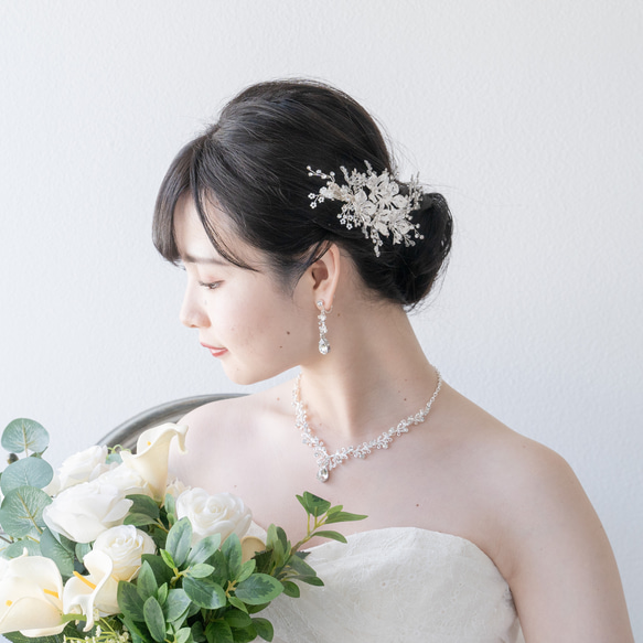 【特集掲載】お花モチーフ　ウェディング　ヘアアクセサリー  ヘッドドレス  ブライダル　シルバー　ボタニカル 3枚目の画像