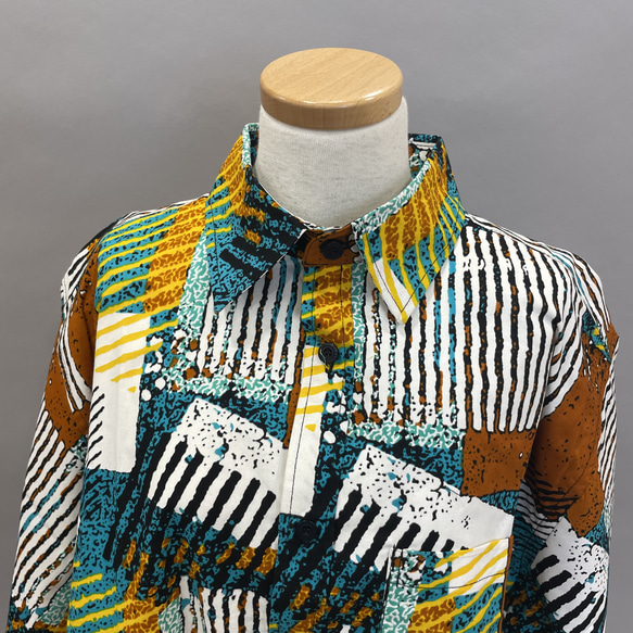 キテンゲシャツ（半袖レギュラーカラー）（ランダムストライプ）★アフリカ布★ 5枚目の画像