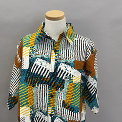 キテンゲシャツ（半袖レギュラーカラー）（ランダムストライプ）★アフリカ布★ 4枚目の画像