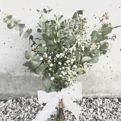 香り立つ無農薬 ユーカリ4種とかすみ草のミニスワッグ ドライフラワー