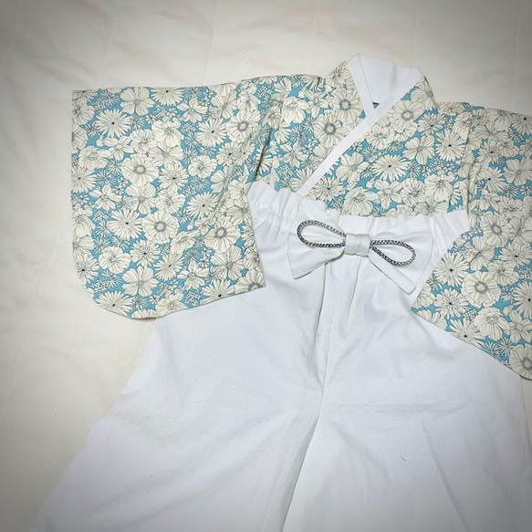 ベビー袴　ハンドメイド　ベビー着物　ブルー系白花柄　白　60 70 80サイズ 2枚目の画像