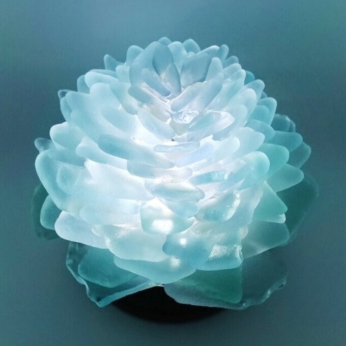 【オーダー】シーグラスのお花のランプシェード ブルーグリーングラデーション 翠玉（すいぎょく）ラッピング対応【海灯花】