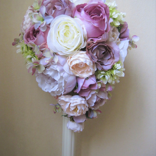 ニュアンスカラーのティアドロップブーケ♪ブートニア付き♪生花みたい  