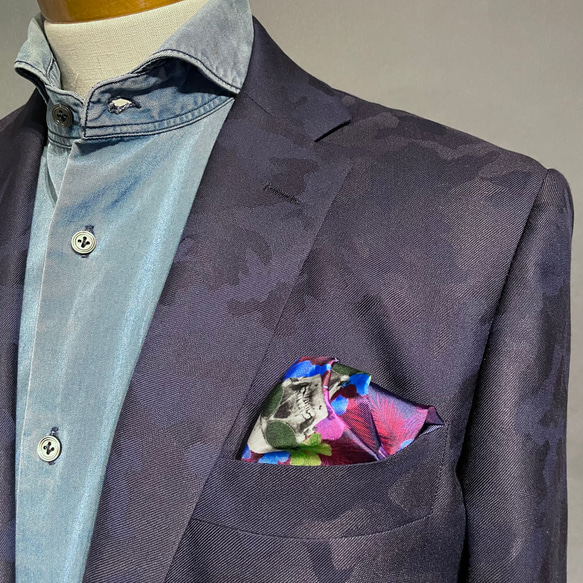 【受注製作】チーフ　イタリア生地　ポケットチーフ　スカル　ハンカチ　プレゼント　ギフト　花　オーダー 3枚目の画像