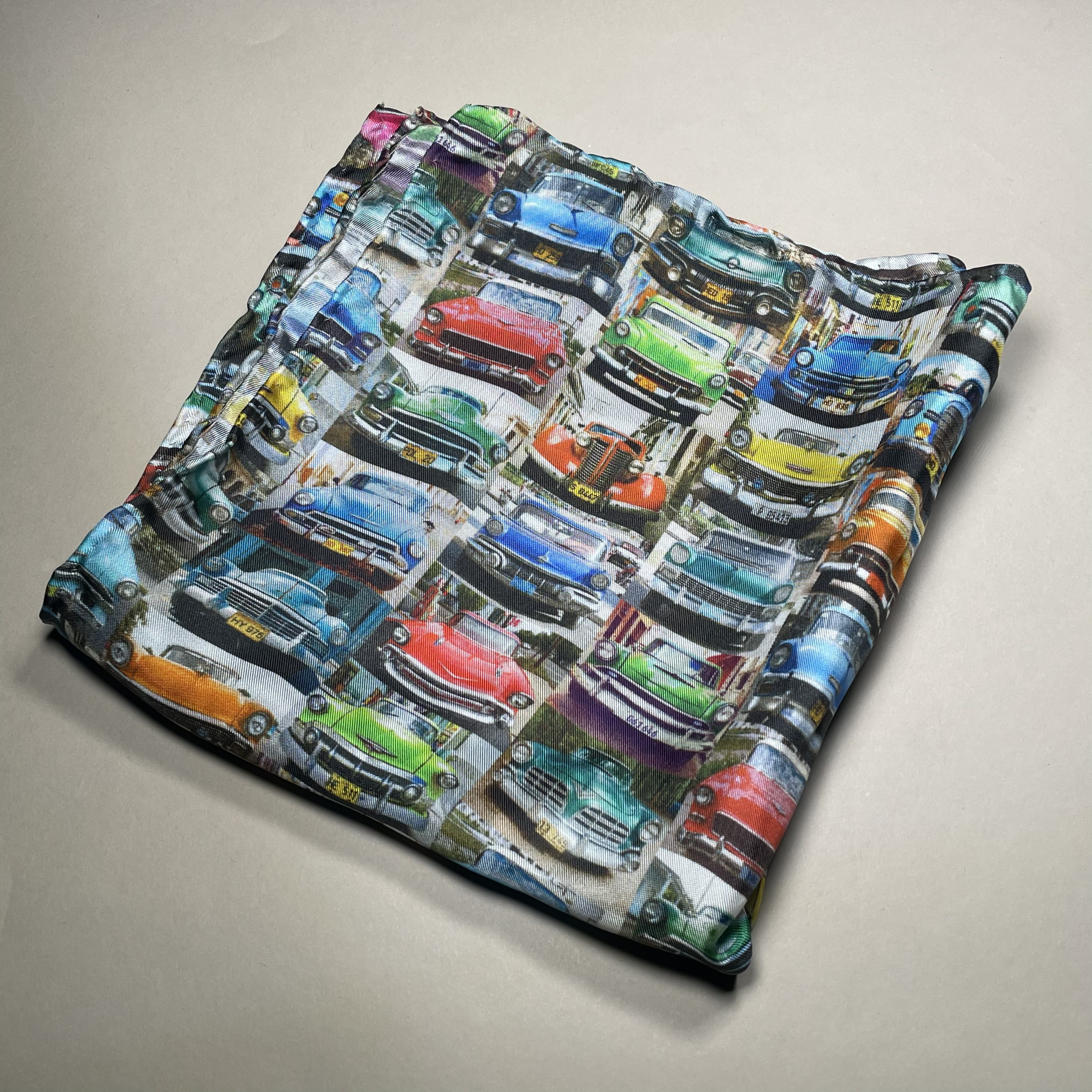 【限定】一点物　チーフ　イタリア生地　ポケットチーフ　アメリカ　車　プレゼント　ギフト　ハンカチ　オーダー