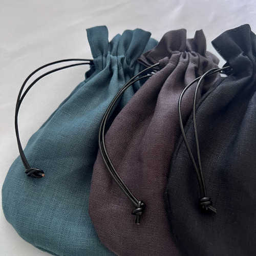 マル  ハンドメイド 巾着袋 ちいさな巾着袋（丸型）手刺繍 | iichi 日々の暮らしを心地よく