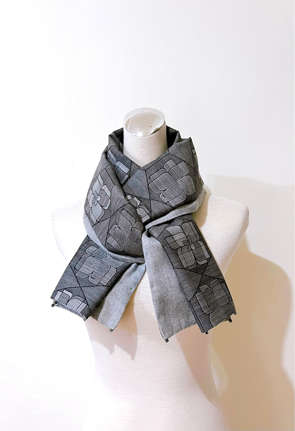 スカーフNo.341*素雅的品味* 純手作灰色調日本古董傳統織布拼接羊毛黑膽石圍巾披肩 第8張的照片