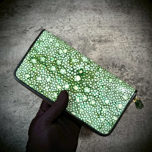 スタースティングレイ 長財布 エイ革 一枚革 ガルーシャ カイラギ