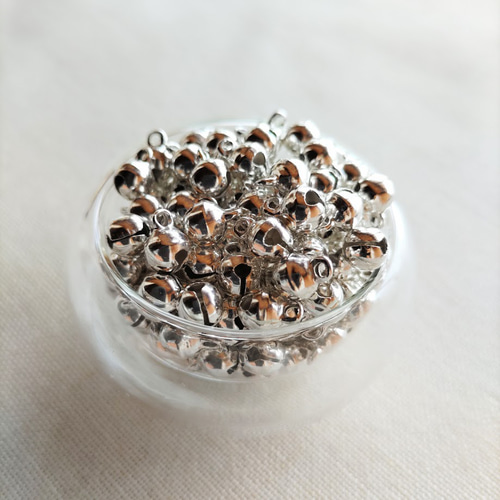 6mm カン付き 小さな鈴 シルバー50個 M76 ボタン petit-bonheur 通販