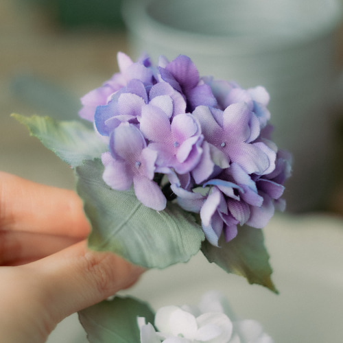 くすみパープル色 紫陽花 の 布花 ブローチ 2023 ブローチ くるみのこ