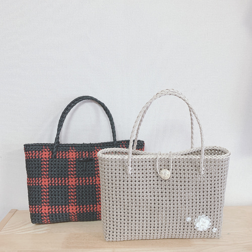 ⭐︎クラフトバンドで編んだ石畳編みのシンプルバック かご