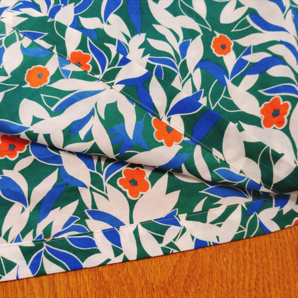 【裾上げ無料】ポケットつき【春夏　お花と葉っぱ柄】ウエストゴムのコットンギャザースカート　 11枚目の画像