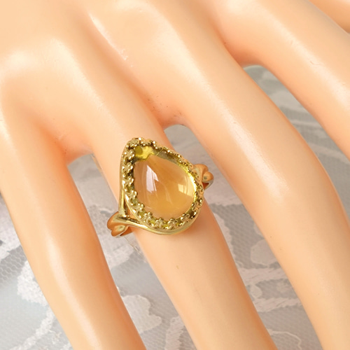雫のレモンクォーツ ring （ゴールドカラーリング・フリーサイズ ...