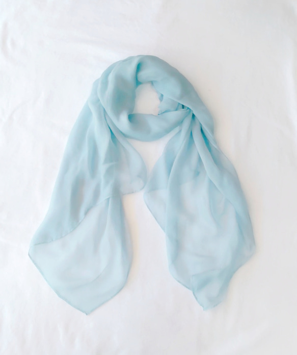 〘特集掲載〙草木染め　透きとおるブルーのストール 1枚目の画像