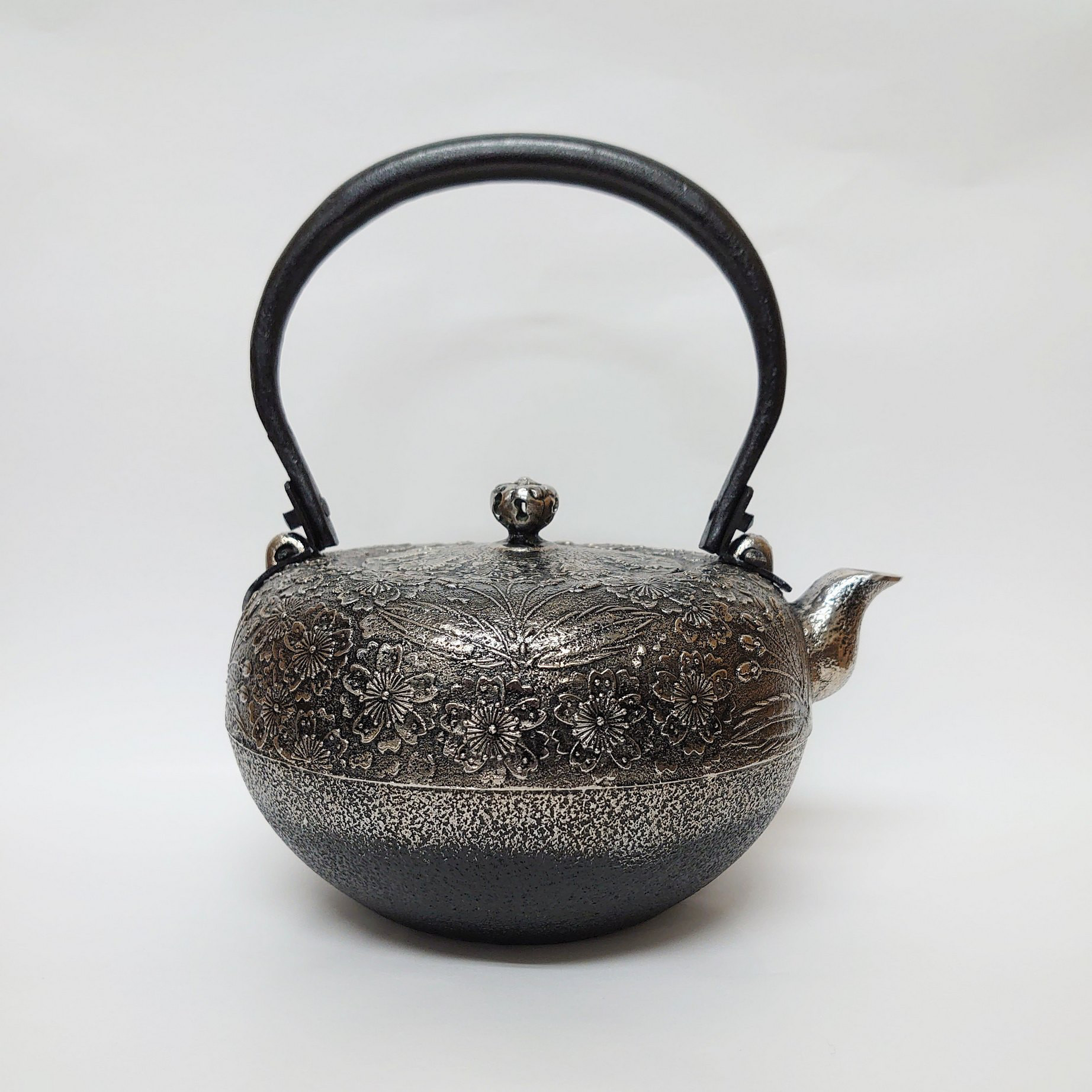 南部鉄器 鐘楼大 鉄製 金属工芸 時代物 南部鉄器 鐘楼大 鉄製 金属工芸 時代物 南部鉄器 鐘楼大 鉄製