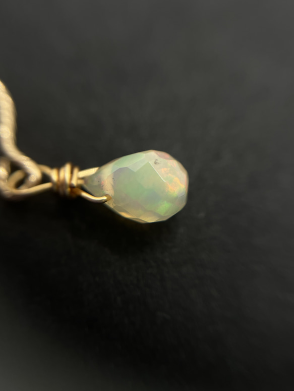 opal earrings 3枚目の画像