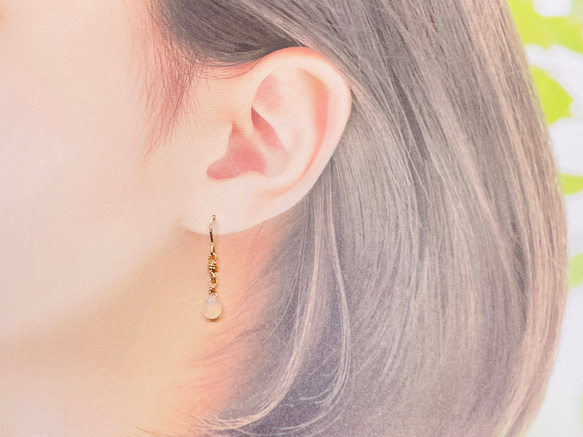 opal earrings 2枚目の画像