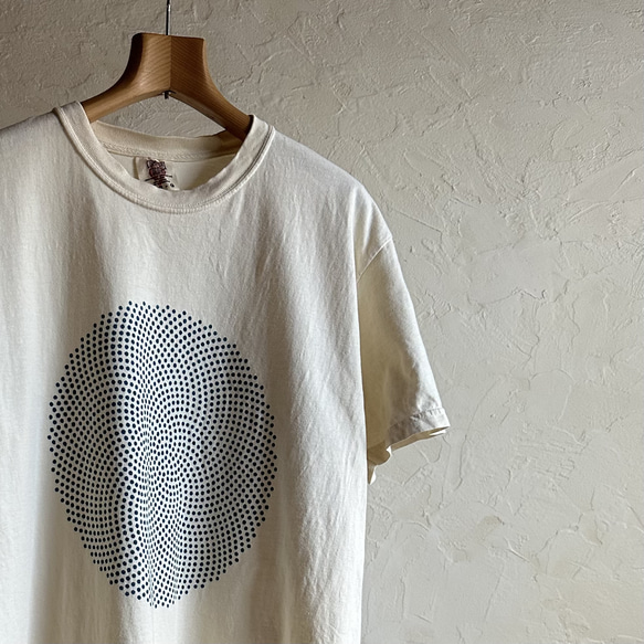 「Sun seed」　藍染め　Tシャツ 1枚目の画像