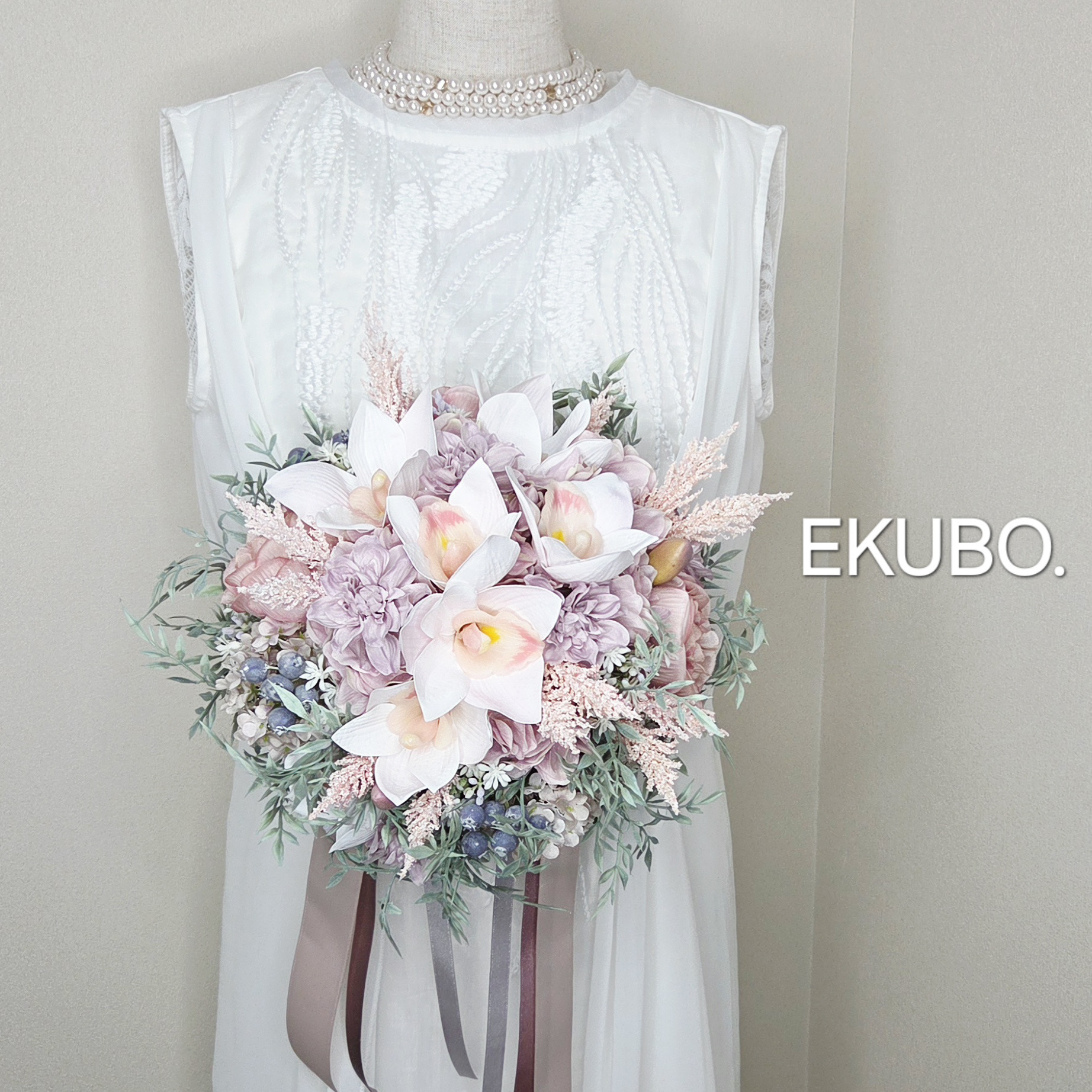 ✨【ピンクシンビジウムのエレガントクラッチブーケ】ウェディング