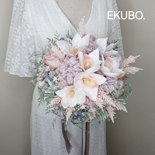 ✨【ピンクシンビジウムのエレガントクラッチブーケ】ウェディング