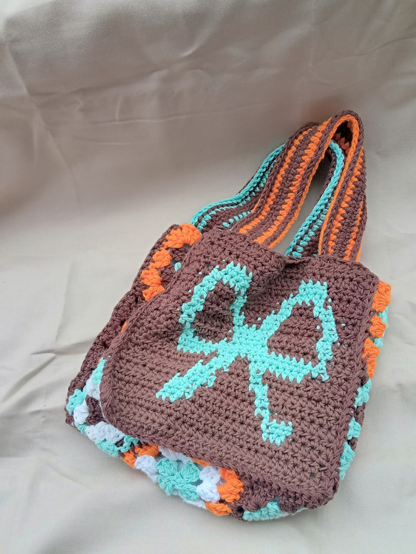 ハンドメイド　かぎ針編み　ハンドバッグ　クロシェ　グラニースクゥエア　ビームス 1枚目の画像