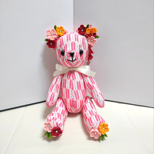 テディベアにつまみ細工のぬいぐるみ ぬいぐるみ MINA-FLOWERCRAFT