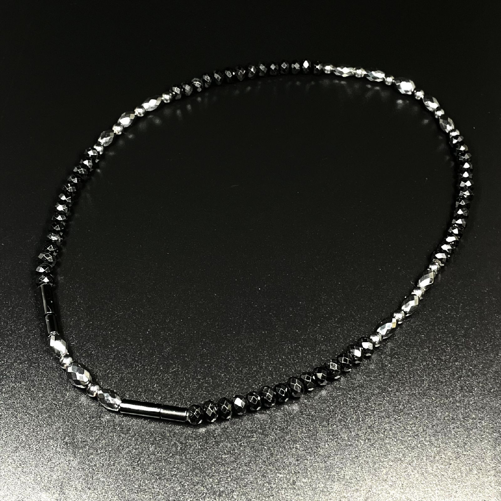 【磁気の力で運動能力を高める!】ヘマタイト ブラックスピネル 磁気ネックレス アタッチメント5cm付 プロ選手愛用
