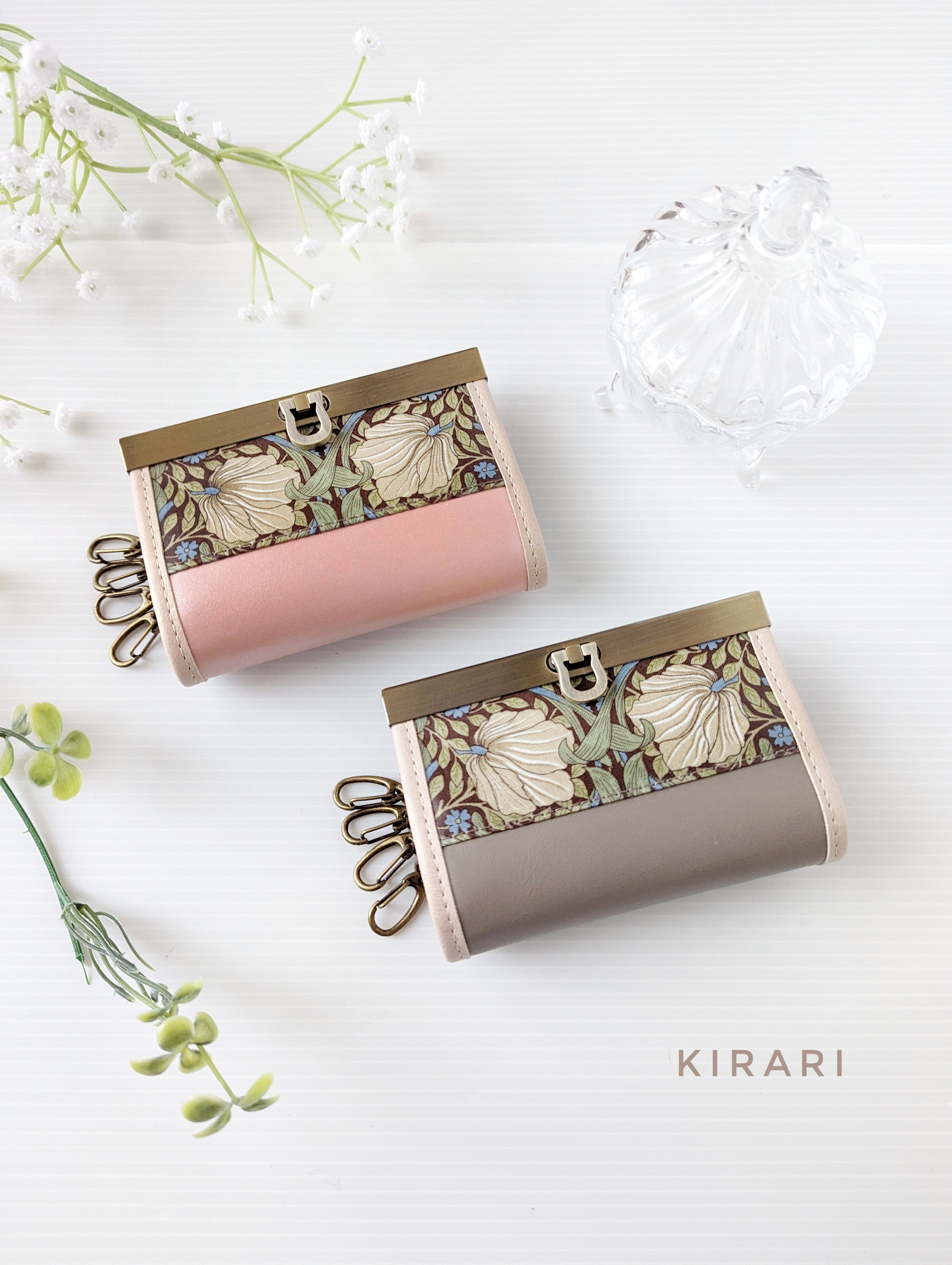 スマートキー＆カード収納◎ 【大人のクラシック　ピンパーネル】ウィリアムモリス柄×グレージュ本革 キーケース｜直線口金