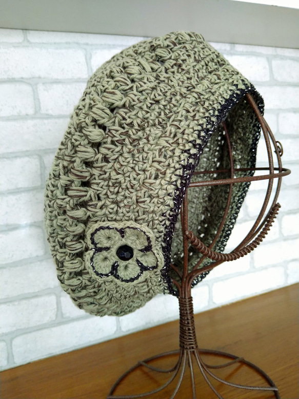 レースかぎ針編み・透かし模様のベレー帽（56cm） 1枚目の画像