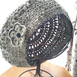 レースかぎ針編み・透かし模様のベレー帽（56cm） 12枚目の画像