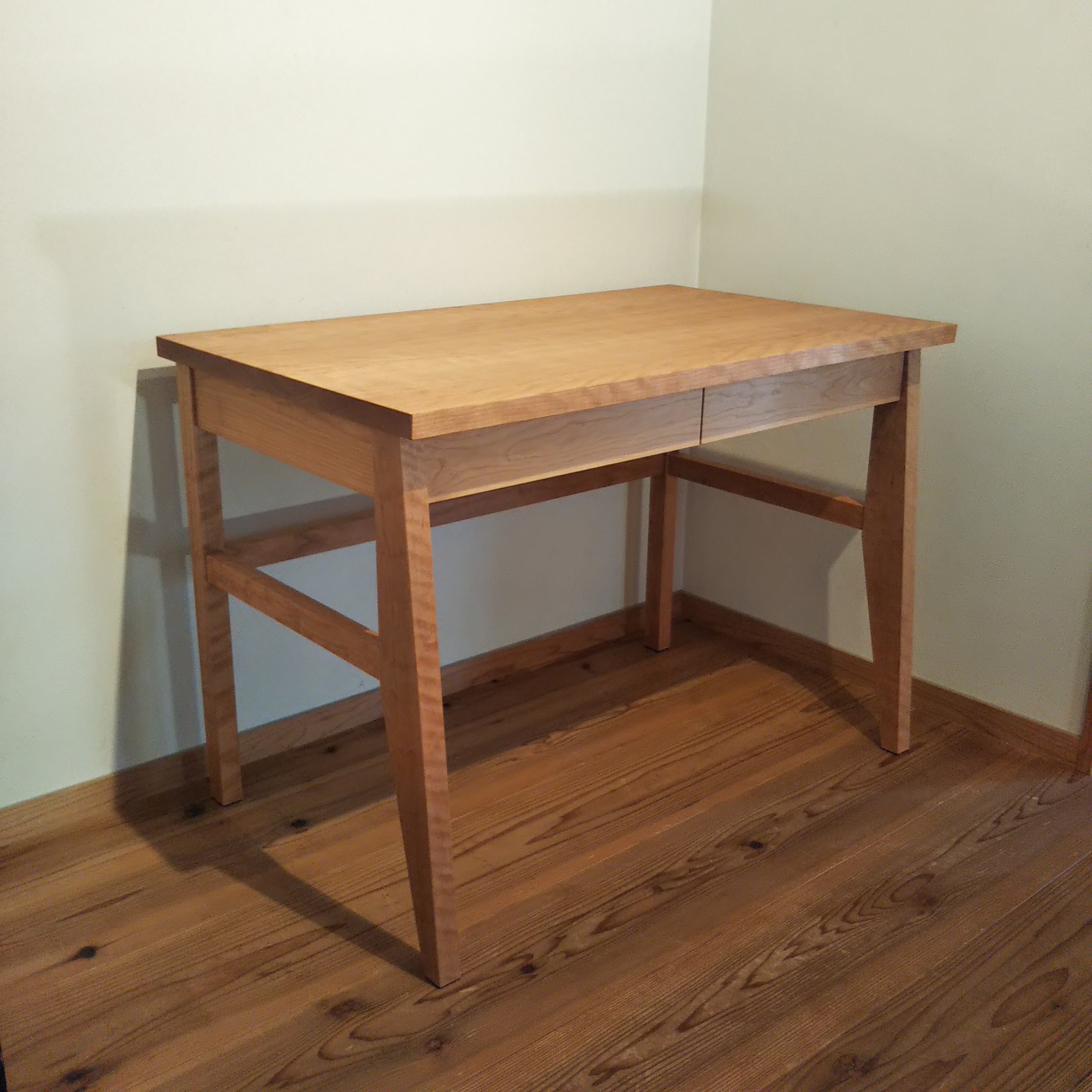 ブラックチェリーのデスク【受注製作品】～引き出し2杯・50×100㎝･高さ70㎝～