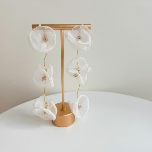 ブライダル ホワイト フラワー シフォン 揺れる 三連 ✳︎ ブライダル